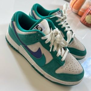 Women’s Nike Dunk Low SE 85